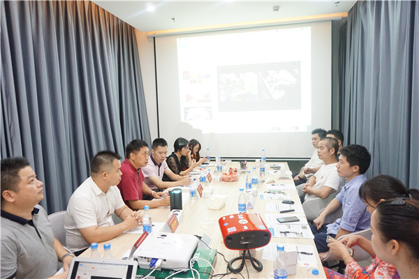 座谈会.JPG